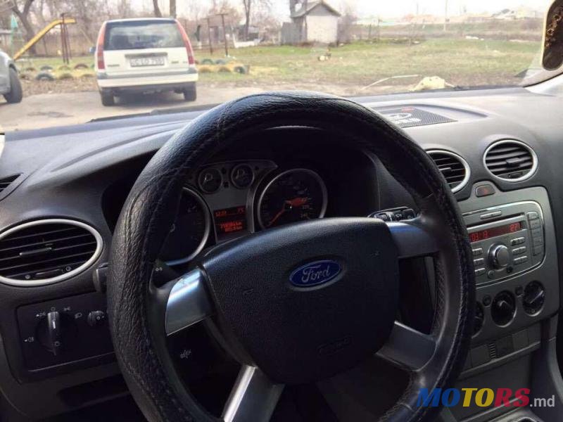 2008' Ford Focus photo #3