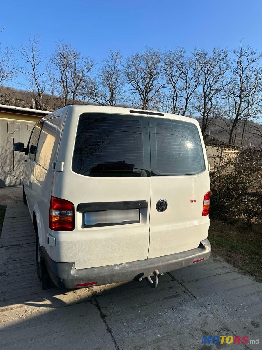 2007' Volkswagen Transporter photo #3
