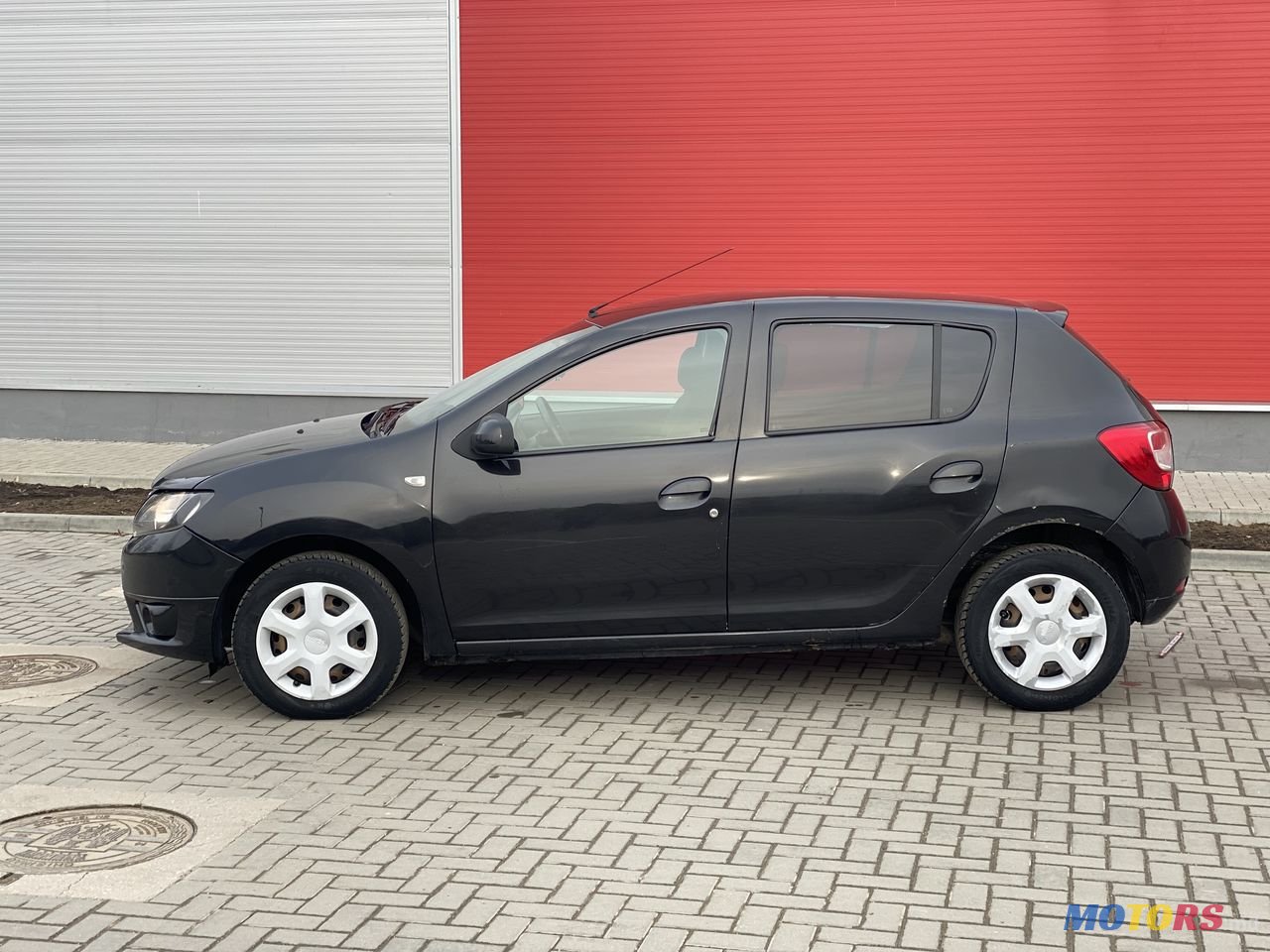 2012' Dacia Sandero photo #2