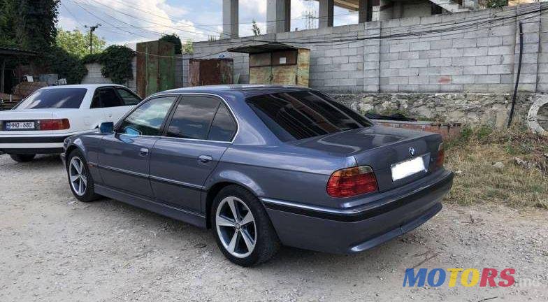 2001' BMW 7 photo #4