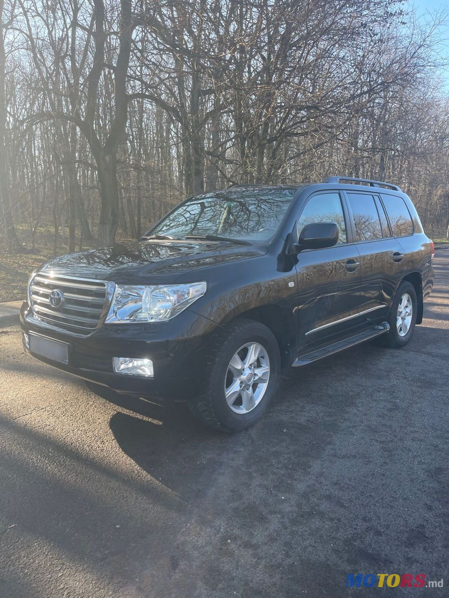 2010' Toyota Land Cruiser photo #2