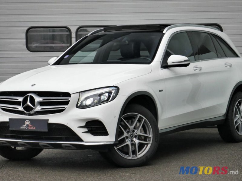 2017' Mercedes-Benz Glc photo #1