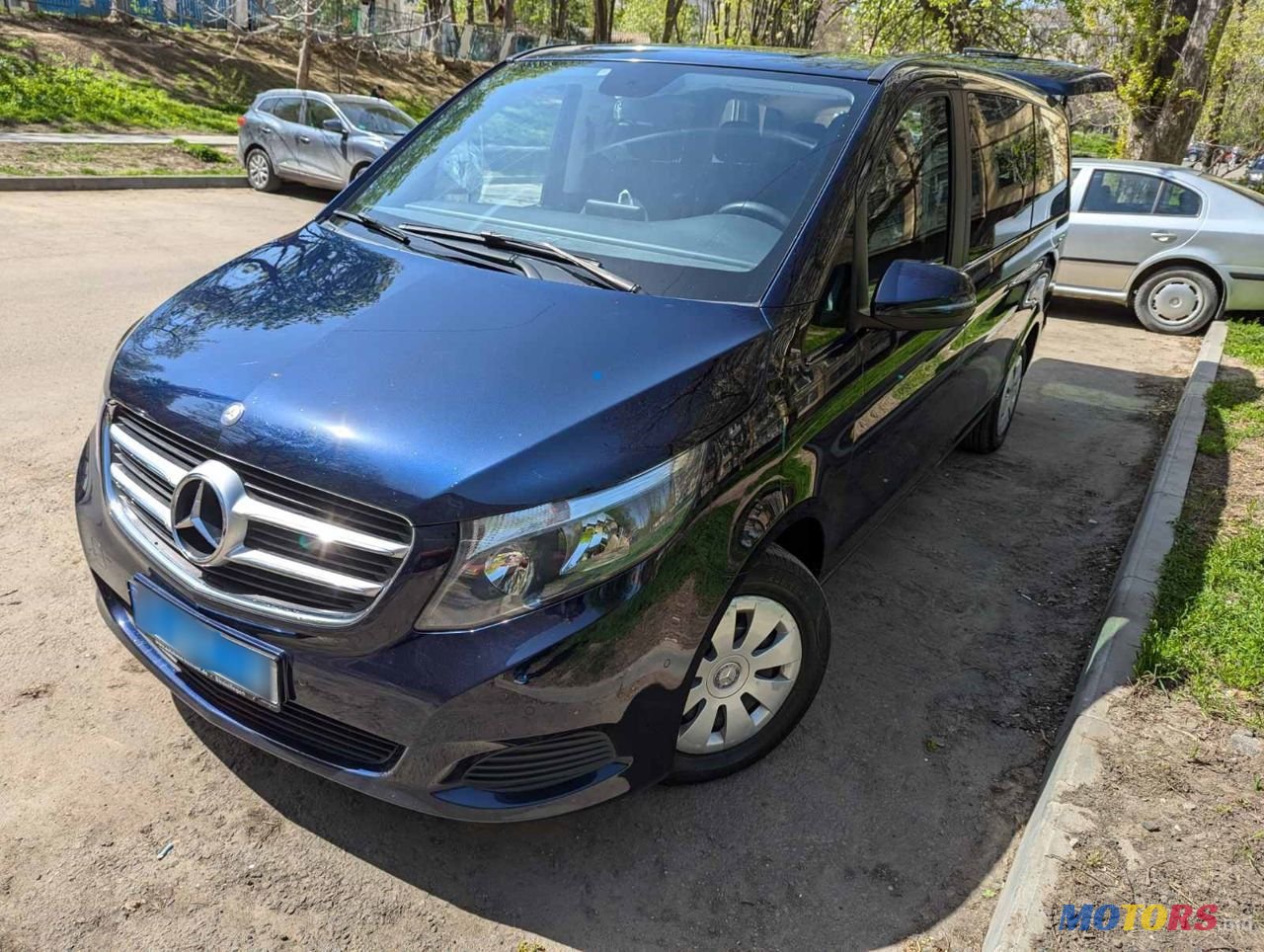 2017' Mercedes-Benz V-Class photo #6