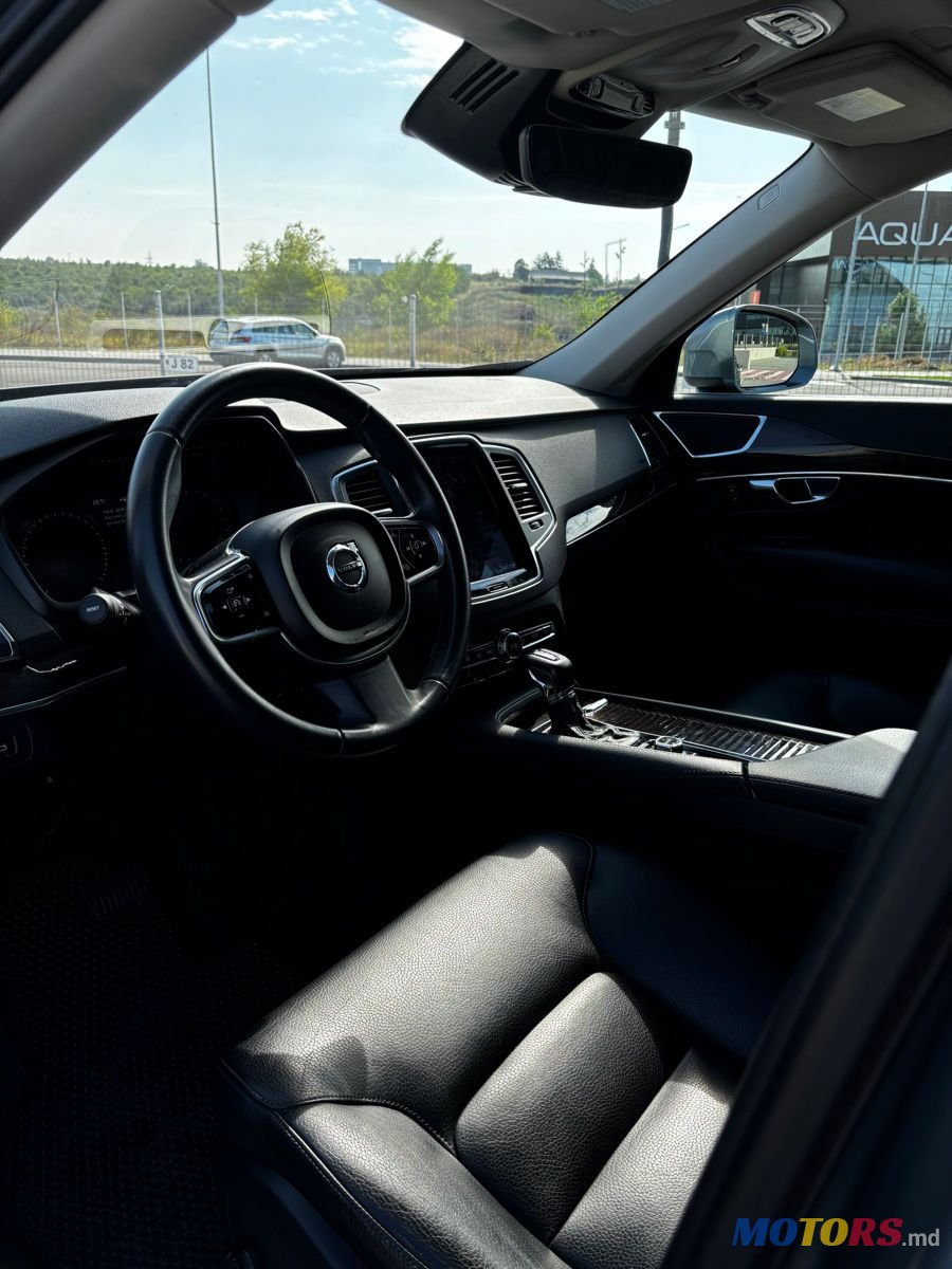 2017' Volvo XC90 photo #2