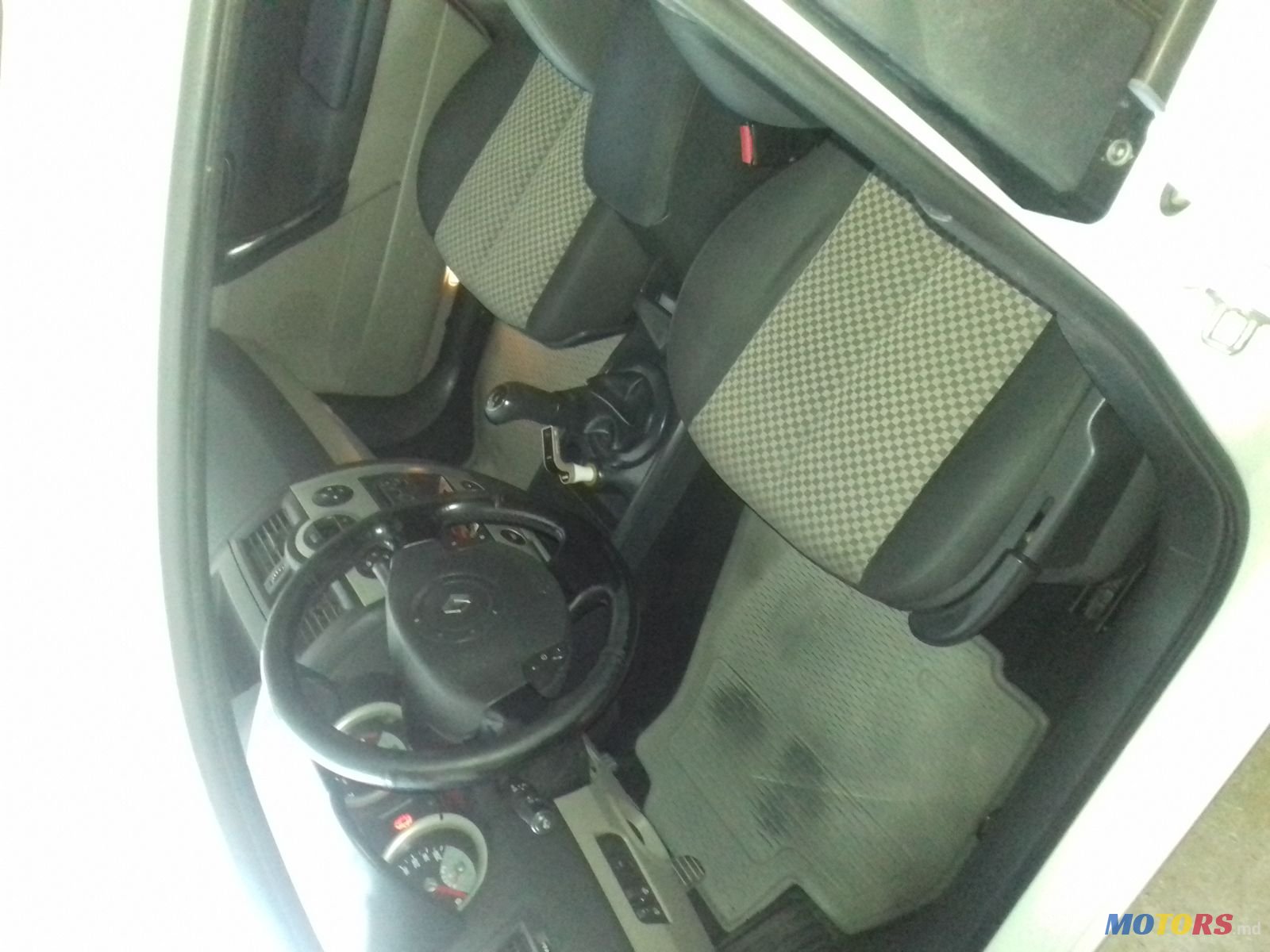 2005' Renault Megane photo #2