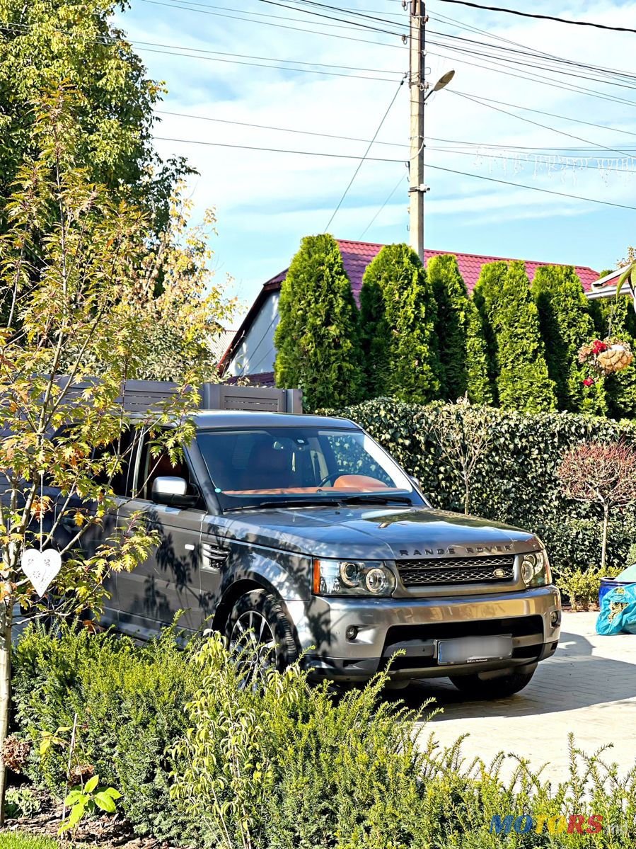 2010' Land Rover Range Rover Sport photo #2