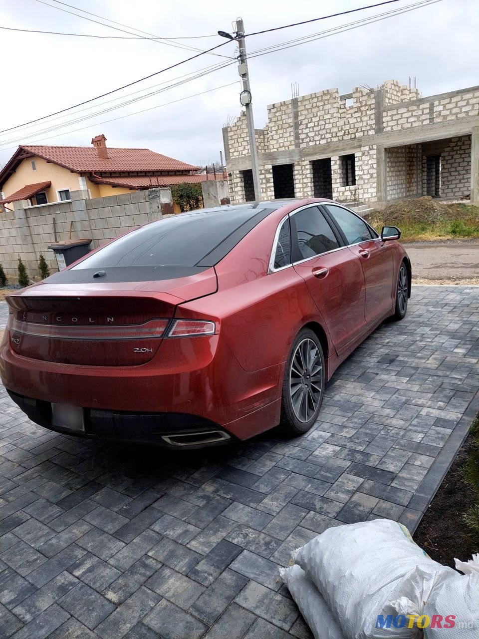 2015' Lincoln MKZ photo #2
