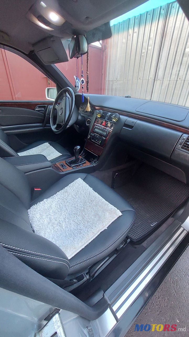1999' Mercedes-Benz E Класс photo #2