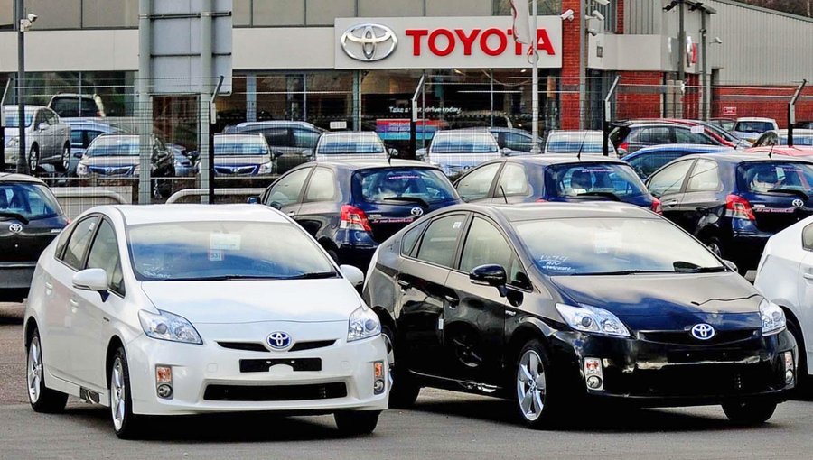 В мире отзывают более 2,4 млн гибридов Toyota
