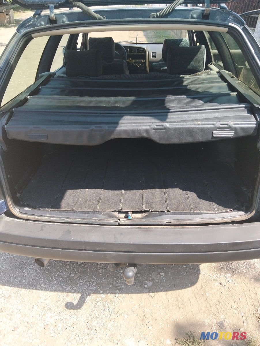 1993' Volkswagen Passat photo #6