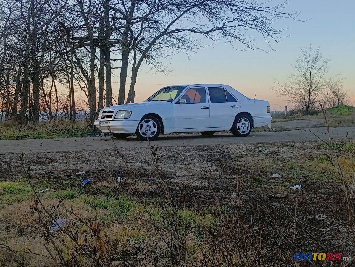 1993' Mercedes-Benz E-Class photo #5