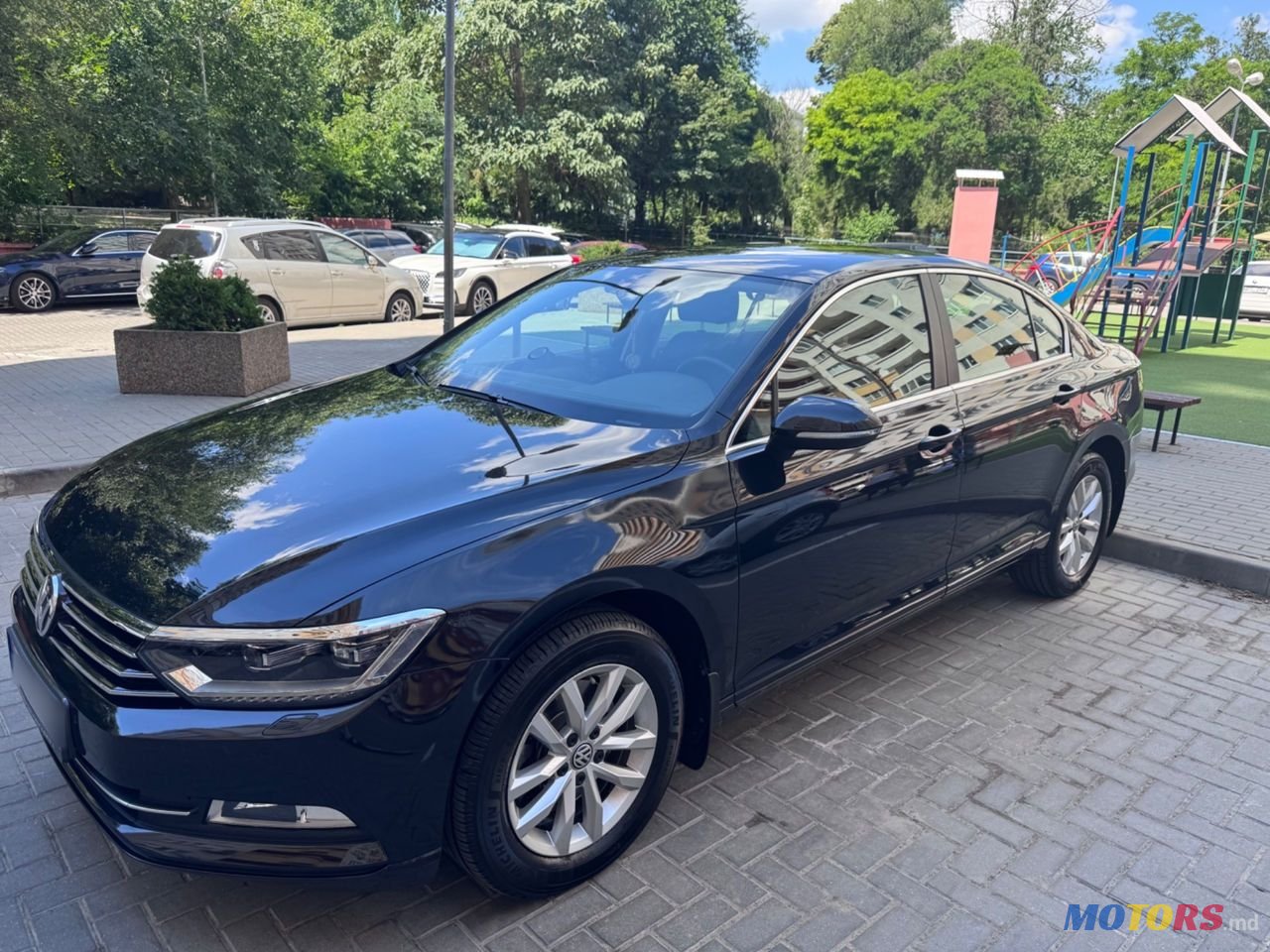 2019' Volkswagen Passat photo #3