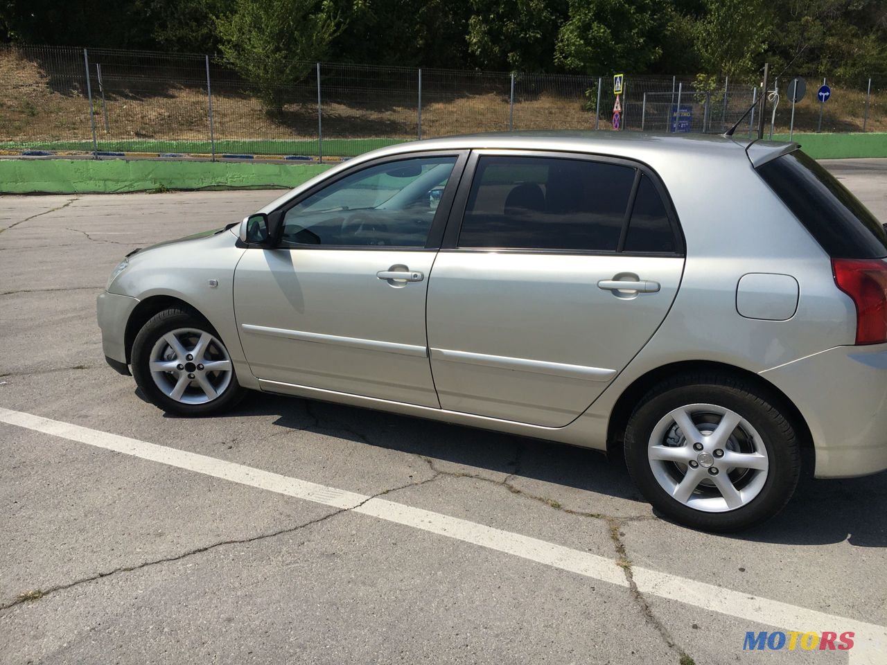2005' Toyota Corolla photo #2