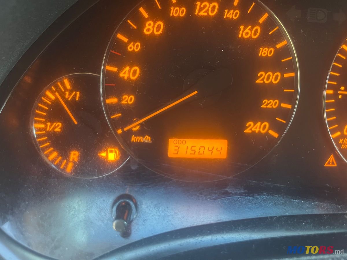 2006' Toyota Avensis photo #6