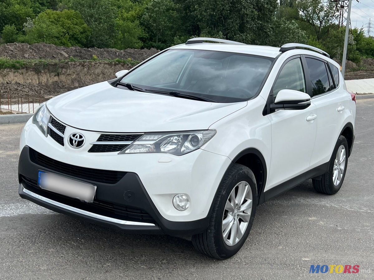 2013' Toyota RAV4 photo #1