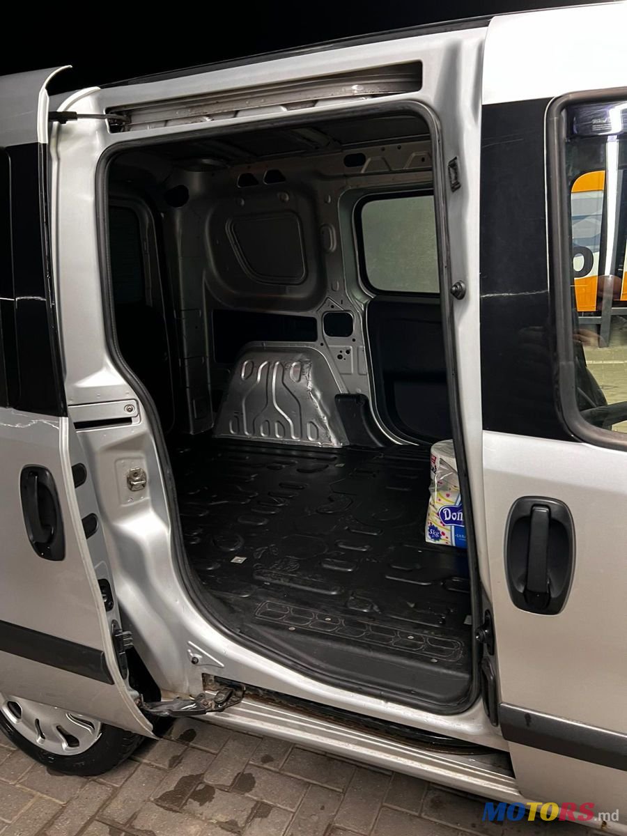 2012' Fiat Doblo photo #2