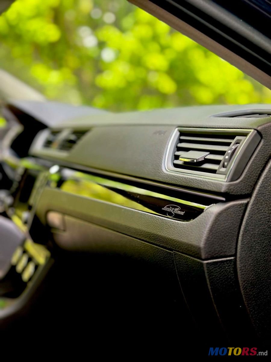 2016' Skoda Superb photo #3