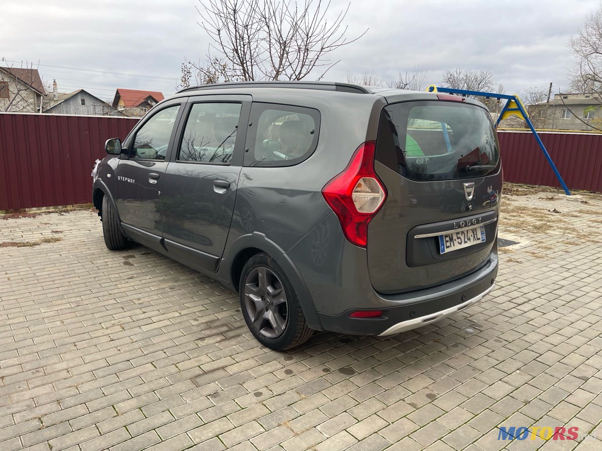 2017' Dacia Lodgy photo #1