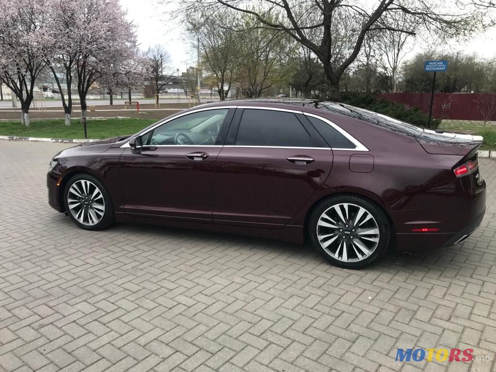 2017' Lincoln MKZ photo #4