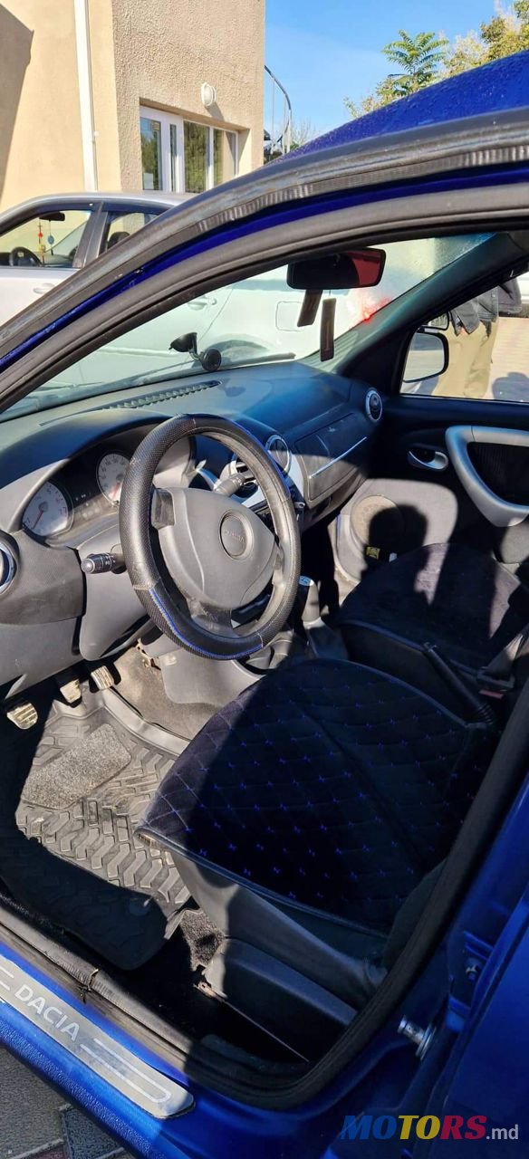 2009' Dacia Logan Mcv photo #4