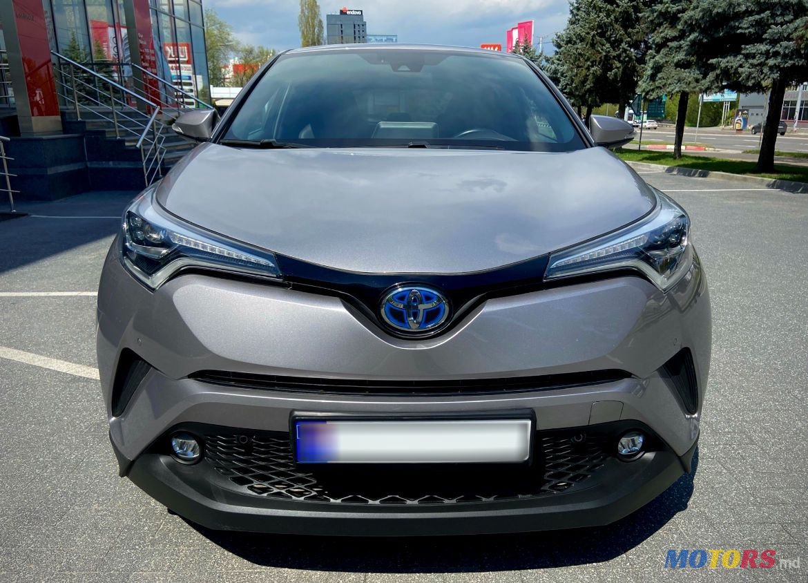 2018' Toyota C-HR photo #2