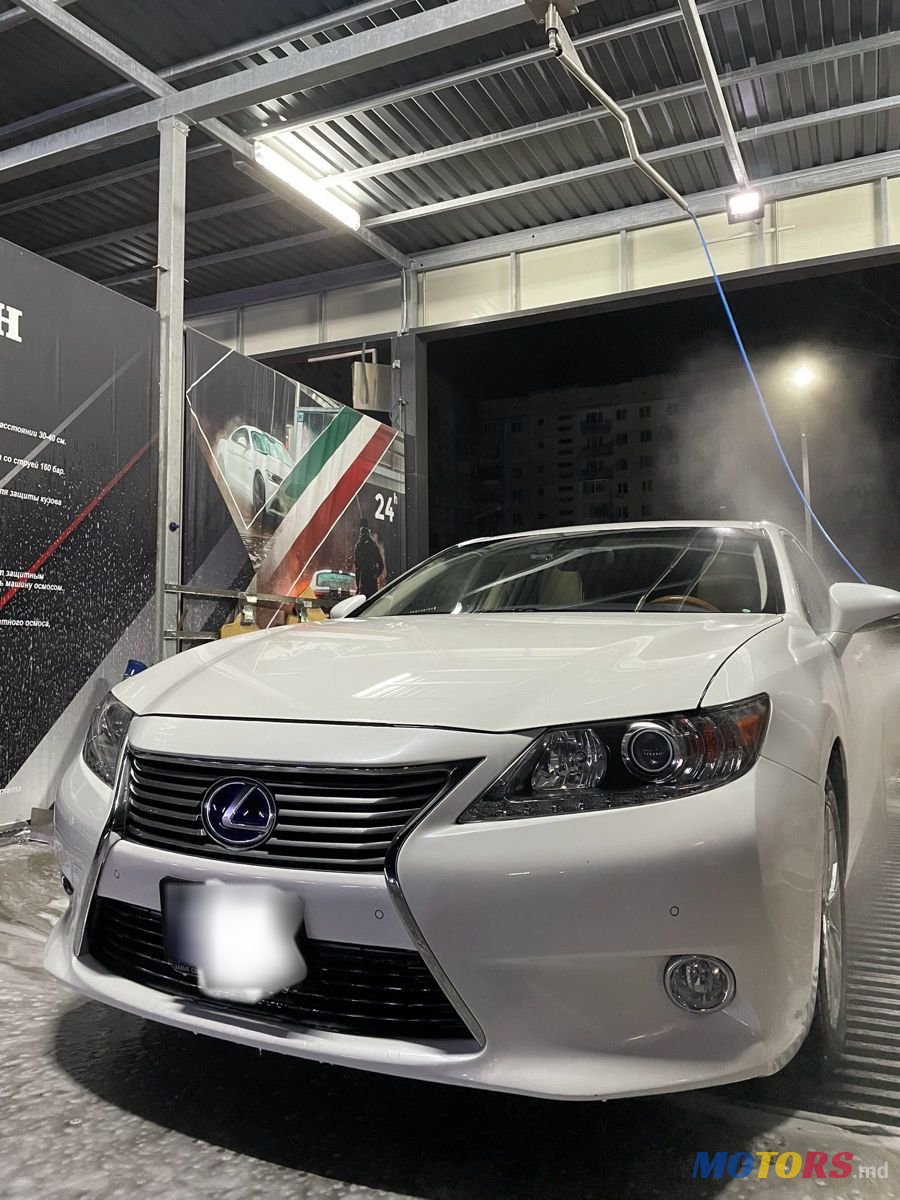 2013' Lexus Es Series photo #3