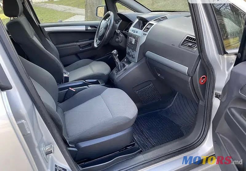 2007' Opel Zafira photo #3