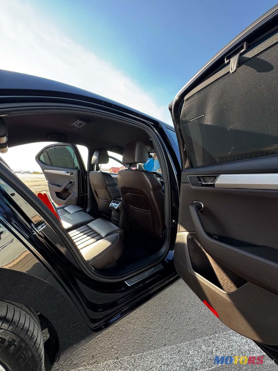 2020' Skoda Superb photo #2
