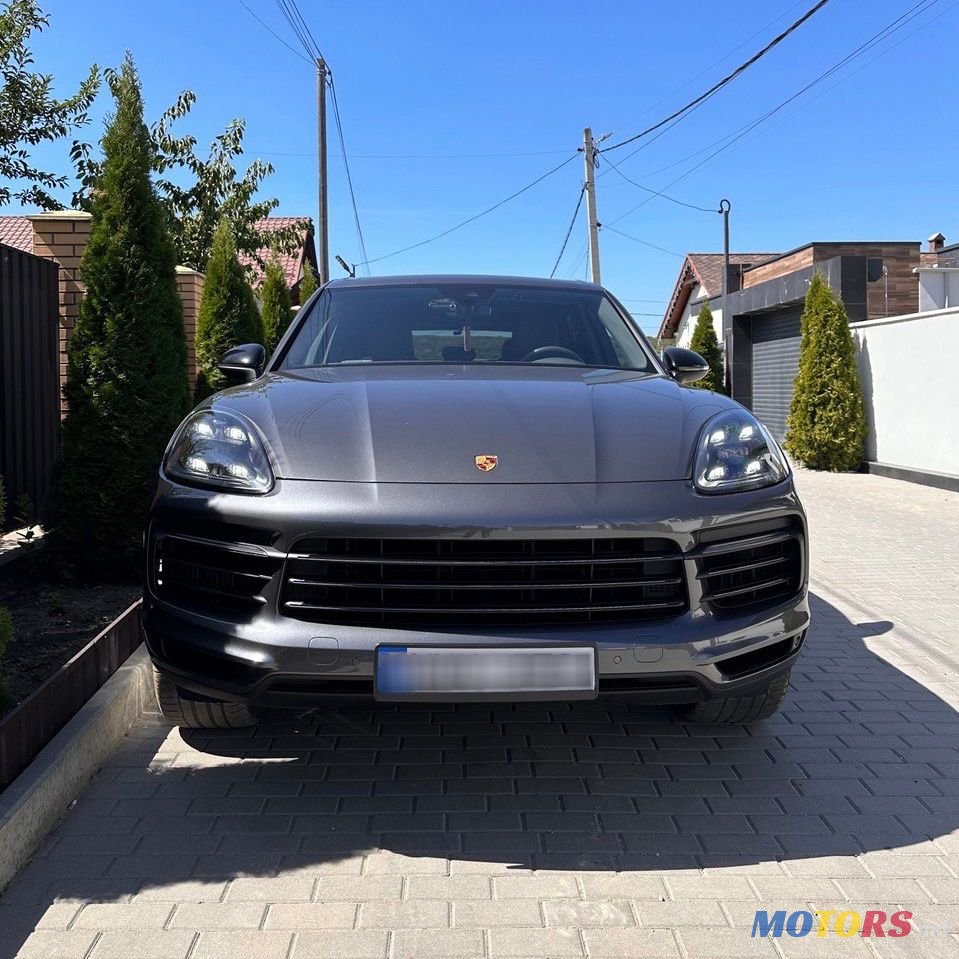 2020' Porsche Cayenne photo #1