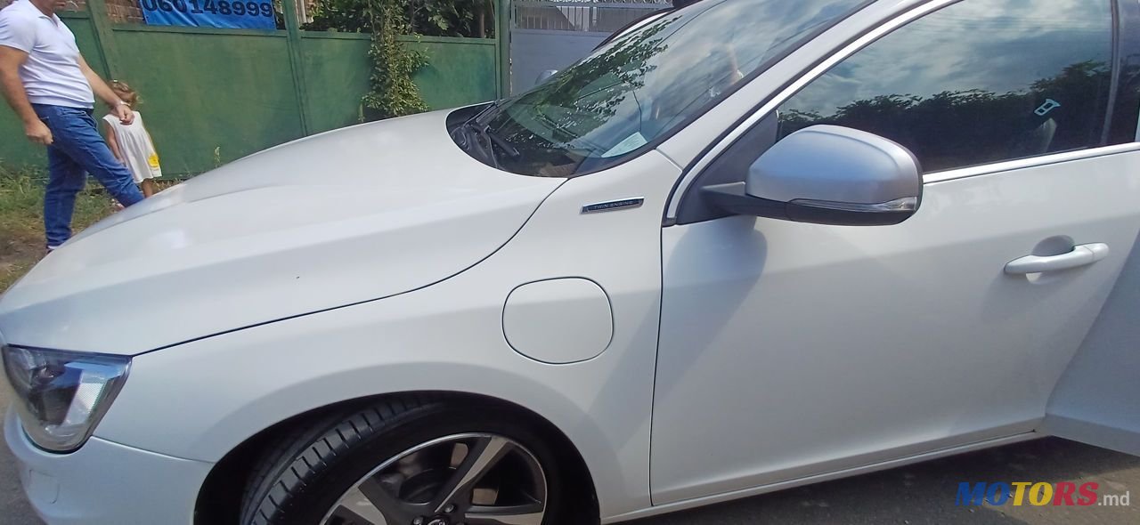 2015' Volvo V60 photo #2