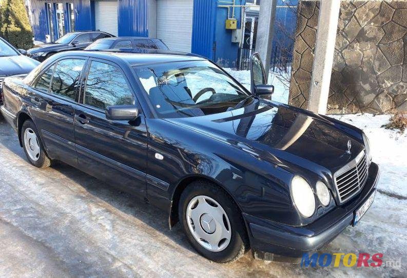 1997' Mercedes-Benz E photo #1