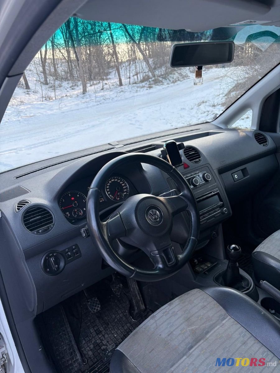 2012' Volkswagen Caddy photo #5