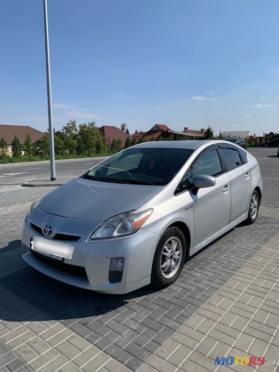 2011' Toyota Prius photo #5