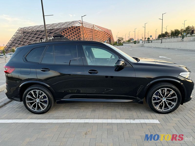 2020' BMW X5 photo #5