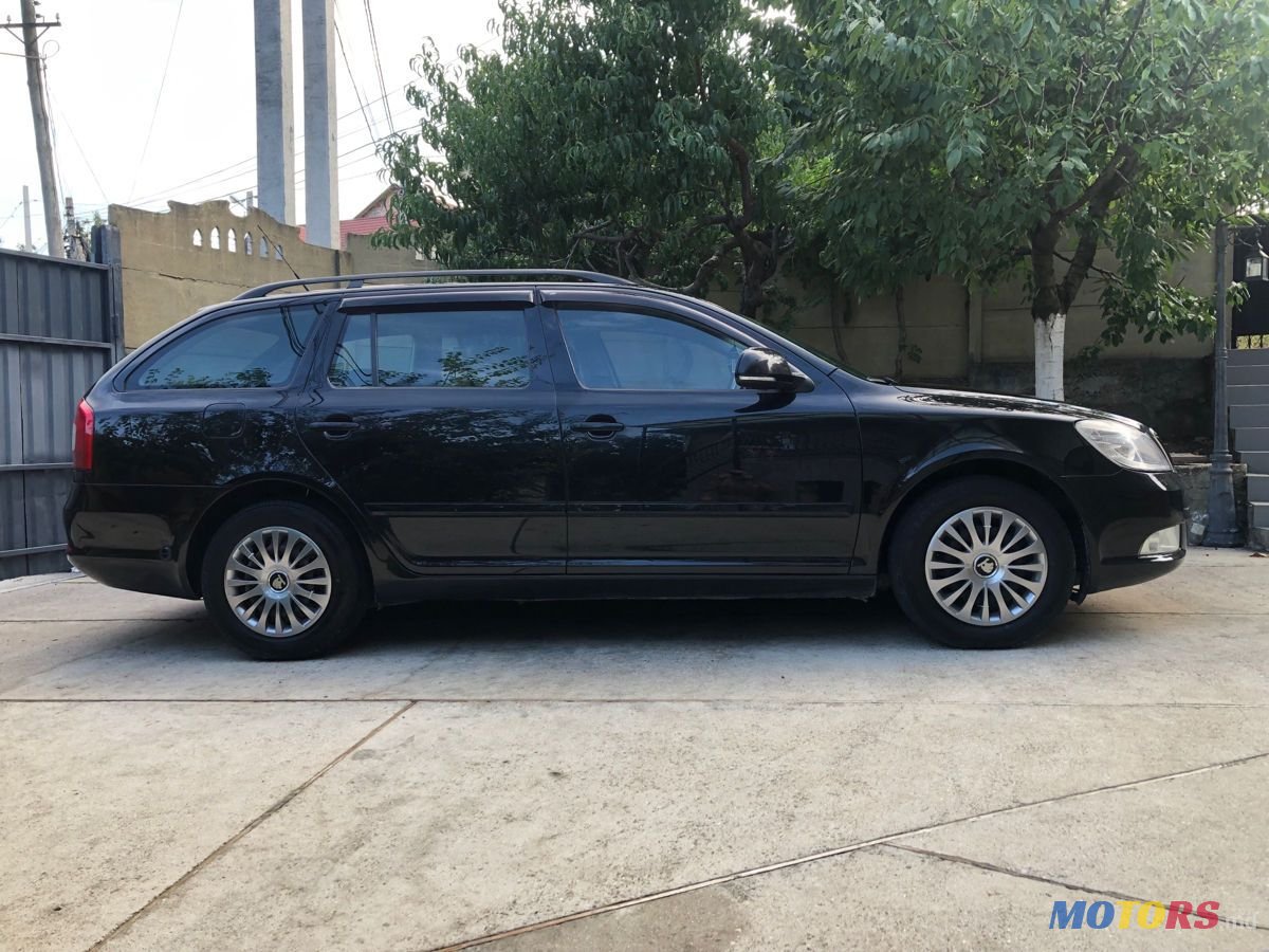 2009' Skoda Octavia photo #2