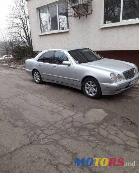 2000' Mercedes-Benz E photo #1