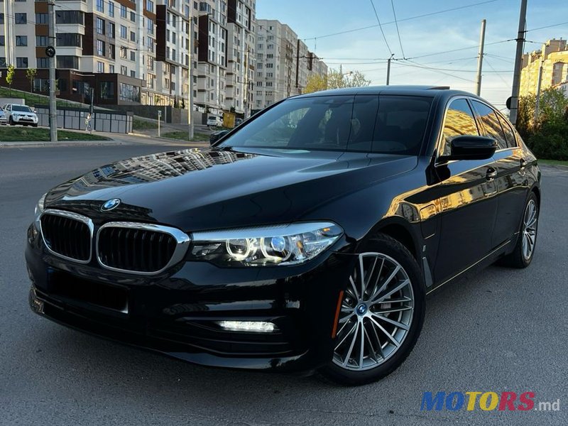 2018' BMW 5 Series photo #1