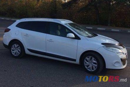 2011' Renault Megane photo #1