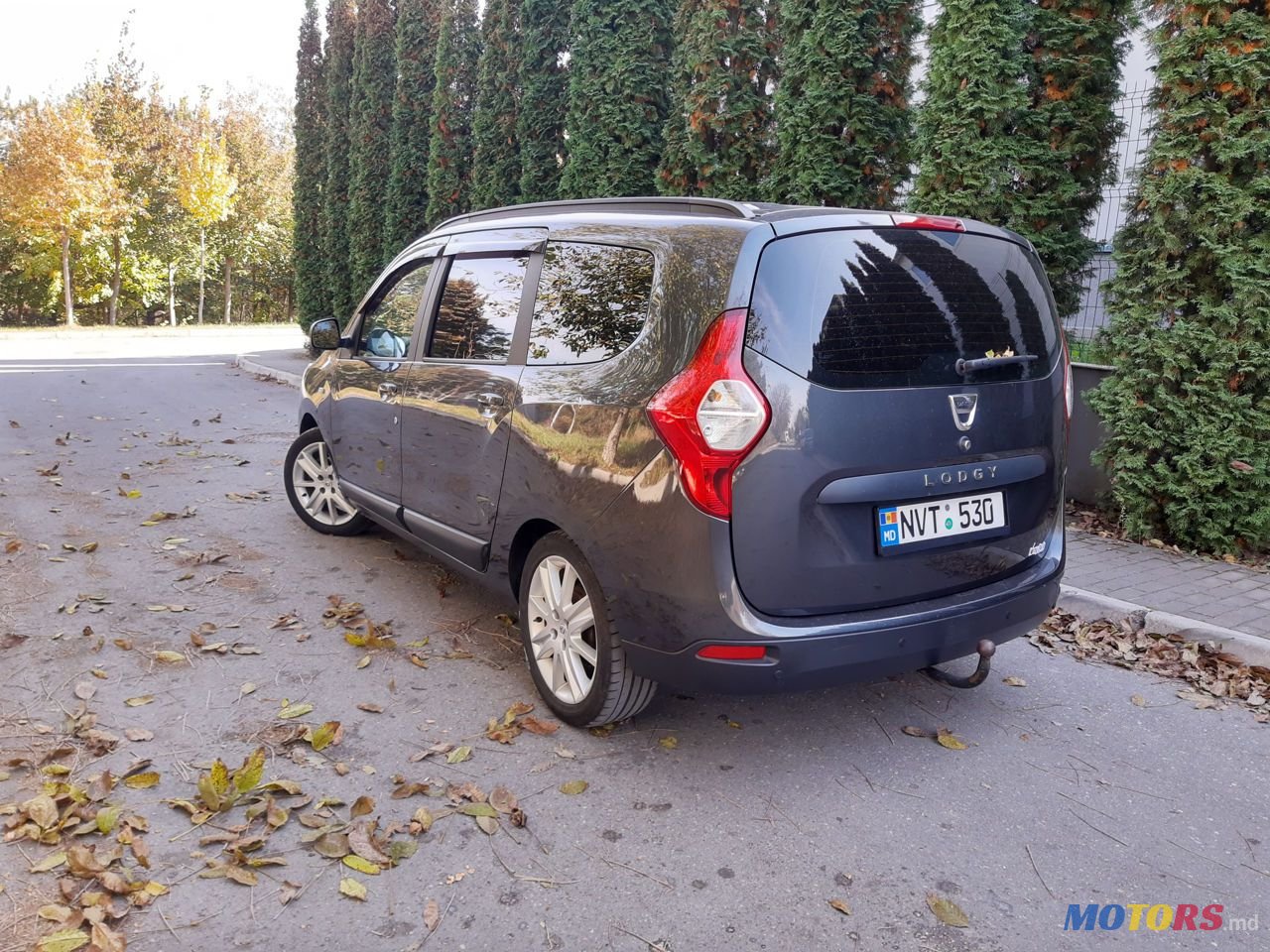 2013' Dacia Lodgy photo #2