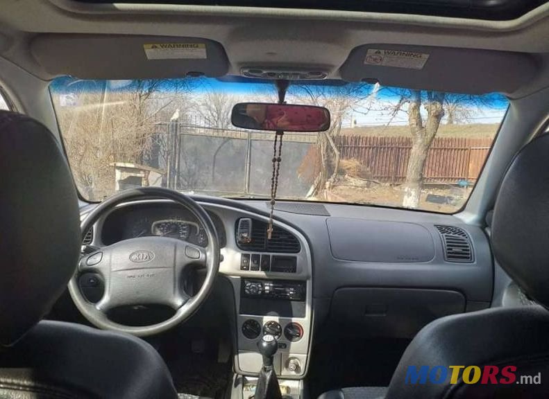 2001' Kia Shuma photo #1