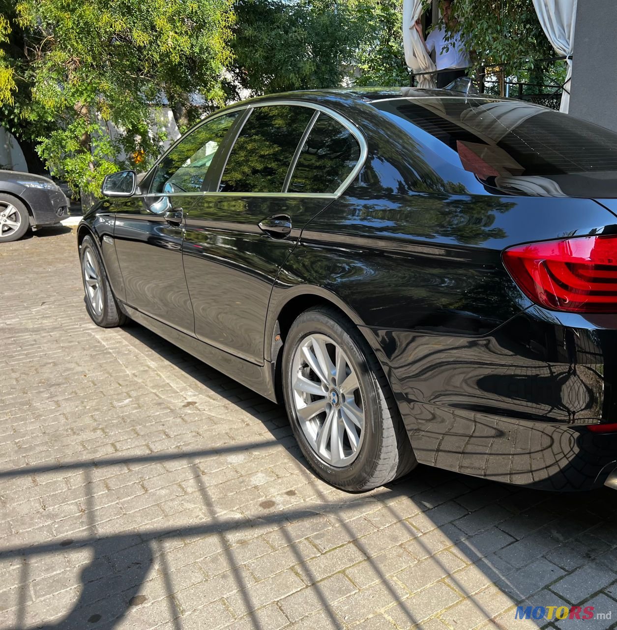 2011' BMW 5 Series photo #5