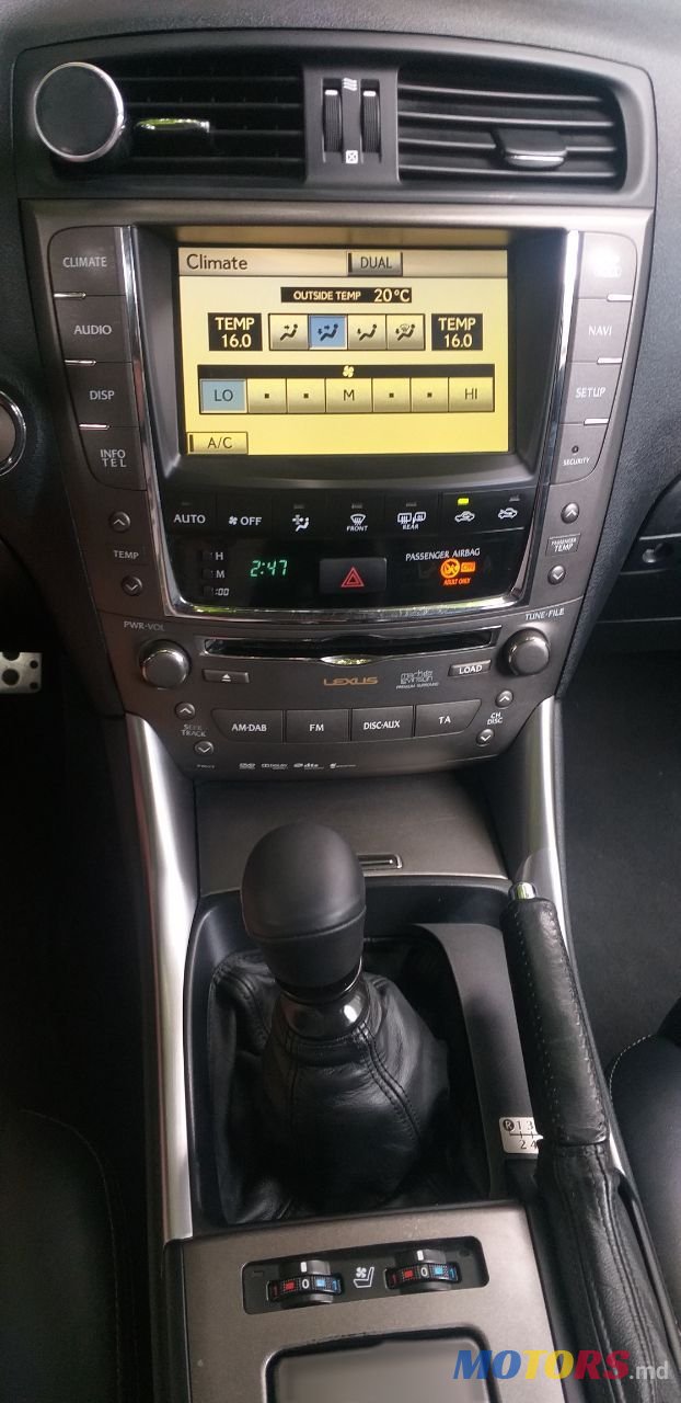 2010' Lexus Is Series photo #4