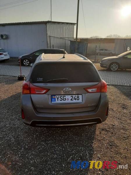 2014' Toyota Auris photo #5