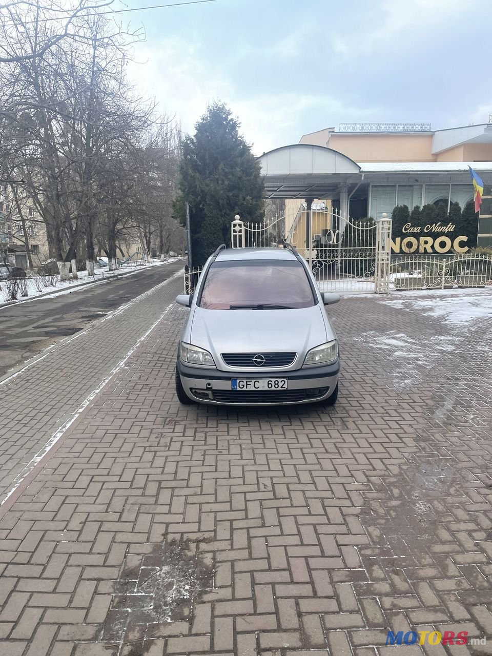 2002' Opel Zafira photo #1