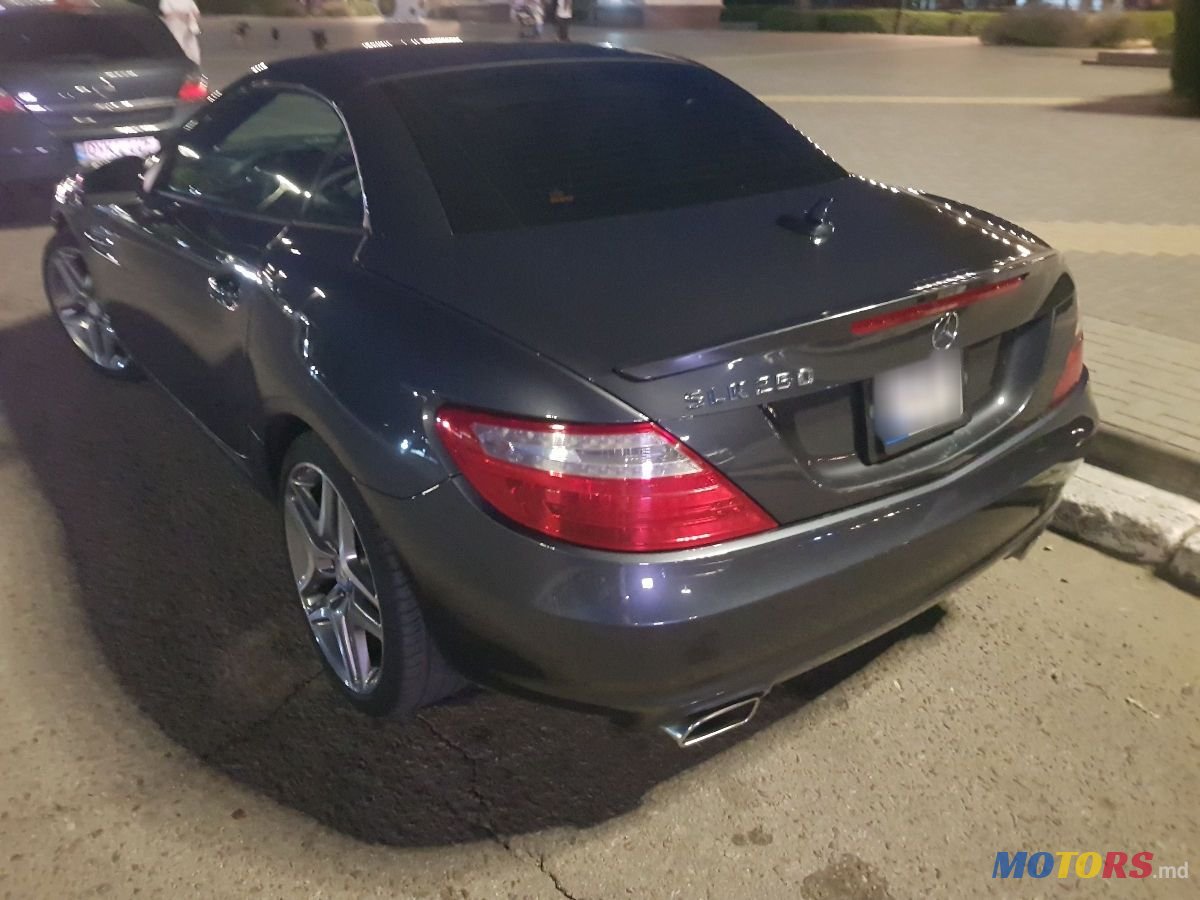 2013' Mercedes-Benz SLK-Class photo #6