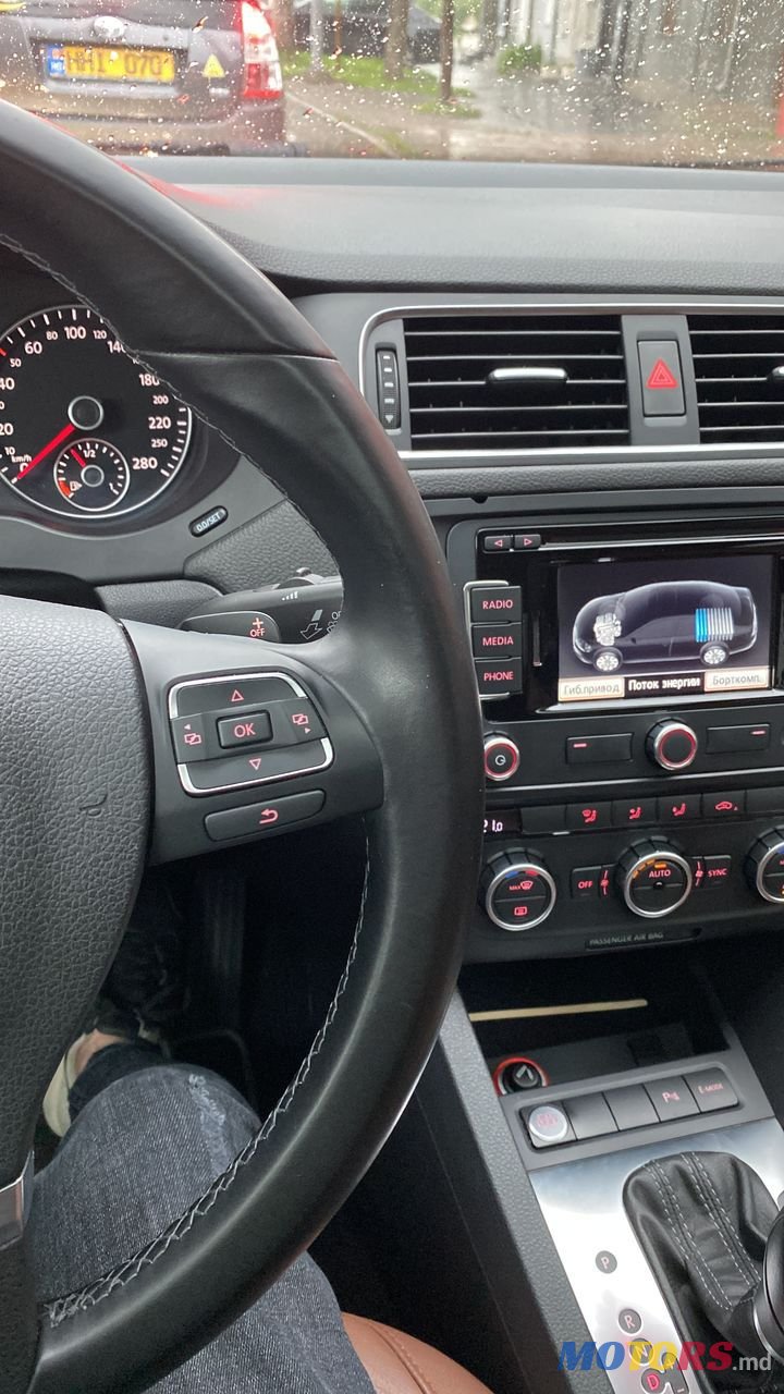 2013' Volkswagen Jetta photo #4