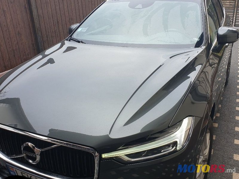 2019' Volvo XC60 photo #2