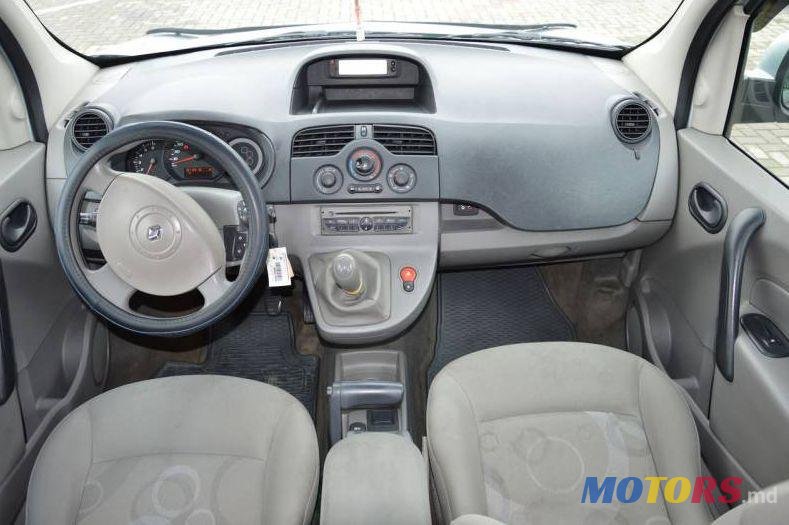 2010' Renault Kangoo photo #2