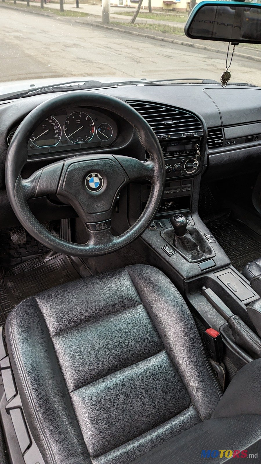 1995' BMW 3 Series Coupe photo #5
