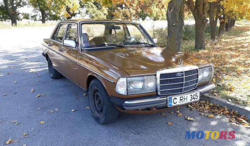 1983' Mercedes-Benz 123 photo #1